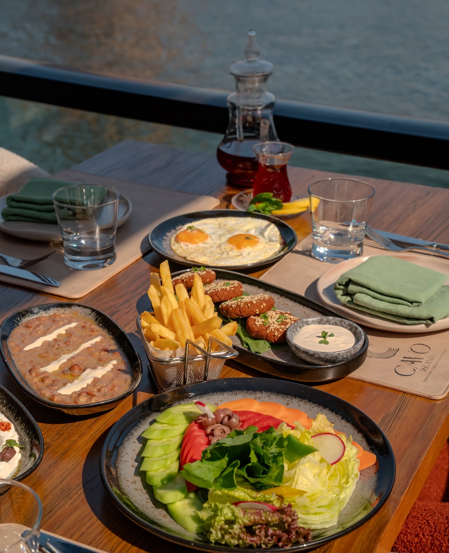 Breakfast & Brunch